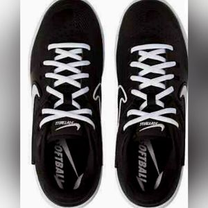 Nike Women's Zoom Hyperdiamond 3 Elite Metal Fastpitch Softball Cleats 